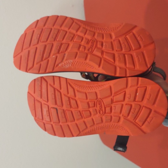 Chacos Big Kids Size 4 Primary Colors Geometric Print - Picture 9 of 9